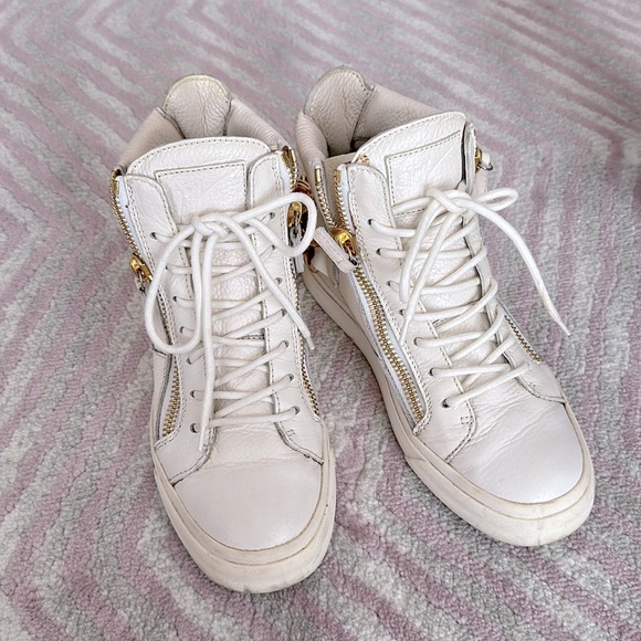 Giuseppe Zanotti white leather gold chain sneakers size 36.5 in good condition - Picture 1 of 3